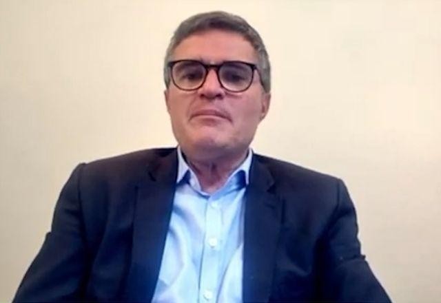 Imagem da noticia Institutos insistiram em amostragem errada, diz diretor da Paraná Pesquisas