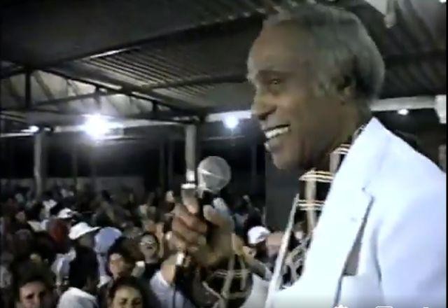 Imagem da noticia Carlos Gonzaga, cantor de Oh, Carol e Diana morre aos 99 anos