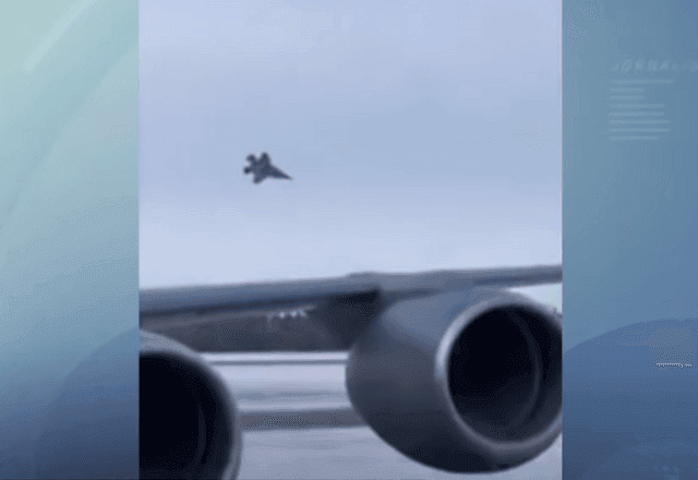 Imagem da noticia Vídeo mostra momento que caça cai e explode em base aérea