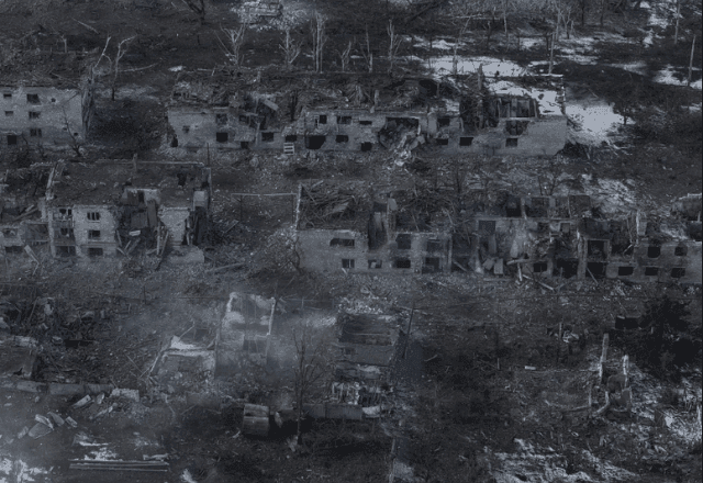 Imagem da noticia Guerra na Ucrânia: Rússia lança maior ofensiva de drones em quase três anos 