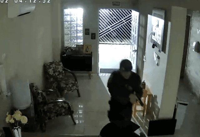 Imagem da noticia Dupla invade clínica na Lapa (SP), foge da polícia, volta para roubar e é presa na segunda vez