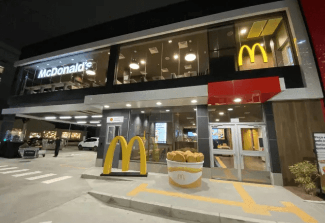 Imagem da noticia  Quarterão do McDonald's: surto de bactéria mata uma pessoa e deixa dezenas doentes