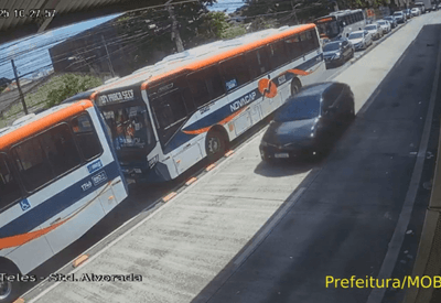 Adolescente morre atropelada por carro oficial em pista do BRT no Rio