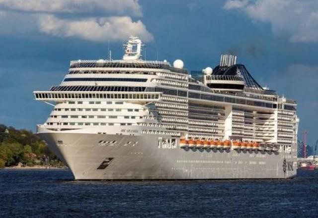 Imagem da noticia Governo suspende cruzeiros no Brasil após surtos de covid em navios