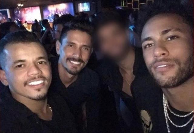 Imagem da noticia Empresário que vendeu joias para Neymar ostentava vida de luxo on-line