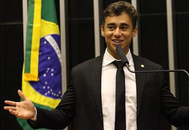 Imagem da noticia Nikolas, Zambelli, Eduardo e Flávio Bolsonaro são multados por fake news
