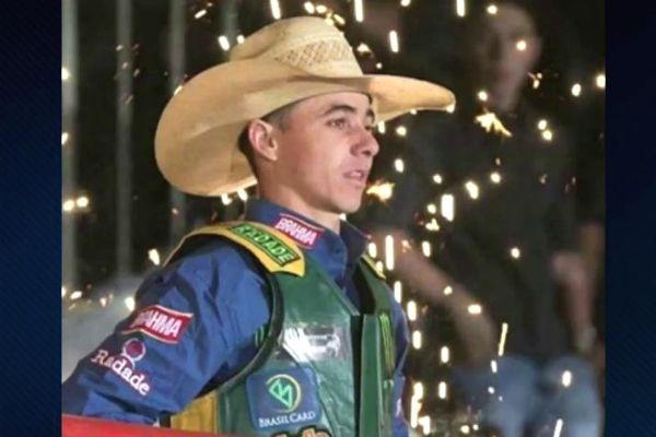 Imagem da noticia No Paraná, peão morre após ser pisoteado por touro em rodeio