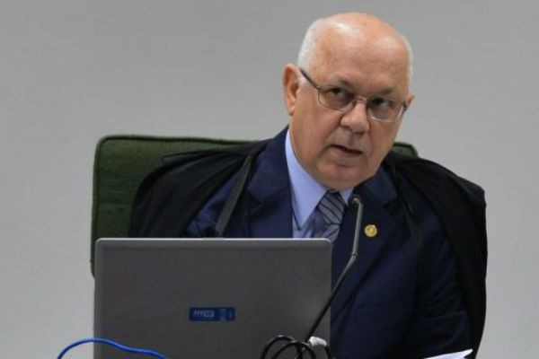 Nome de Teori Zavascki está na lista de passageiros de avião que caiu em Paraty