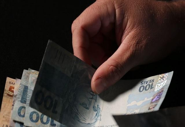 Imagem da noticia Governo e Congresso negociam votar reforma tributária 'fatiada' ainda neste ano