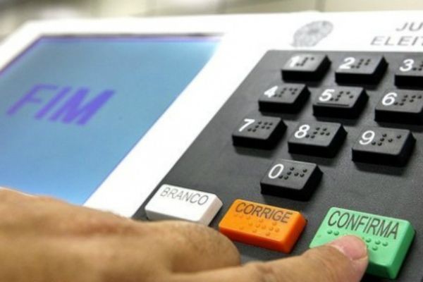 Imagem da noticia Notícias falsas questionam credibilidade das urnas eletrônicas 