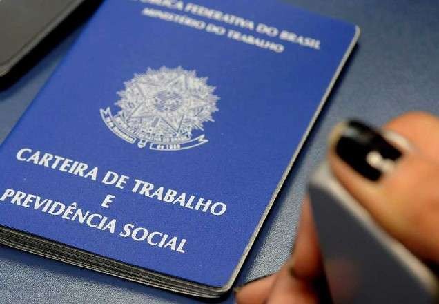 Imagem da noticia Nova MP do Governo propõe redução de até 70% dos salários por 90 dias