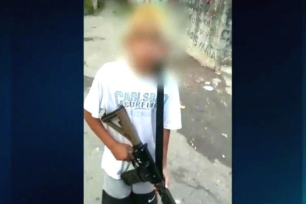 Imagem da noticia Número de crianças que entram para o tráfico dobra no Rio de Janeiro