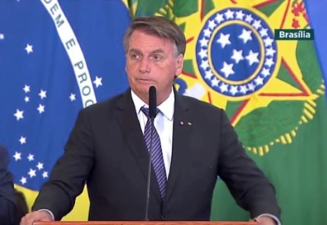 Imagem da noticia "Todos tinham direito de ir e vir", diz Bolsonaro sobre ditadura militar