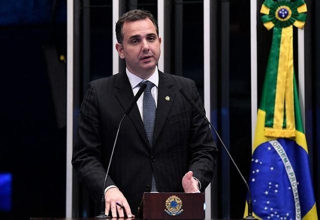 Imagem da noticia Pacheco quer conversar com Guedes para discutir preços dos combustíveis