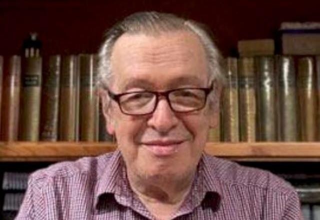 Olavo de Carvalho recebe alta após 10 dias internado