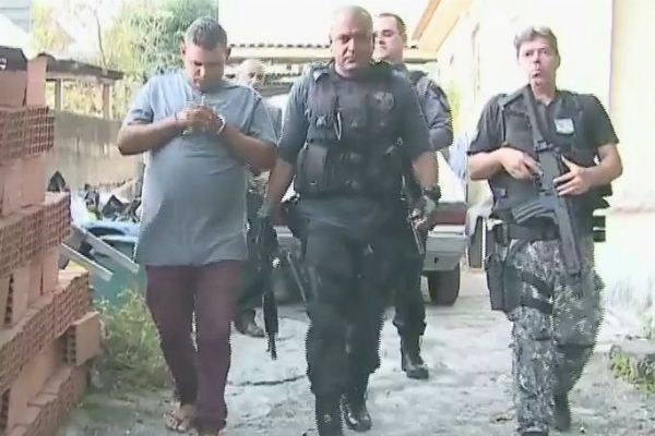 Operação contra o tráfico de drogas no Rio prende 14 pessoas