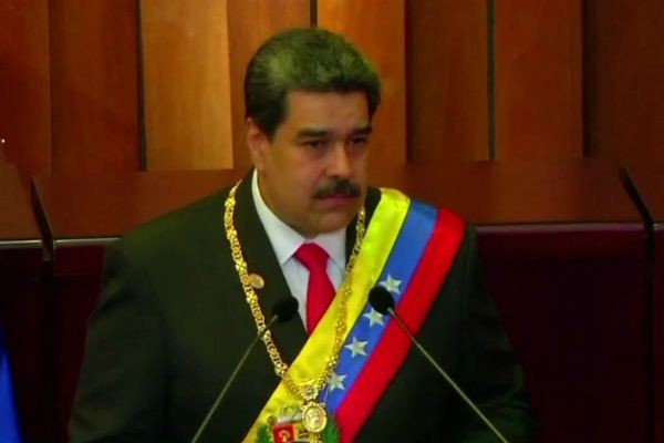 Imagem da noticia Opositor de Nicolás Maduro é reconhecido como presidente 