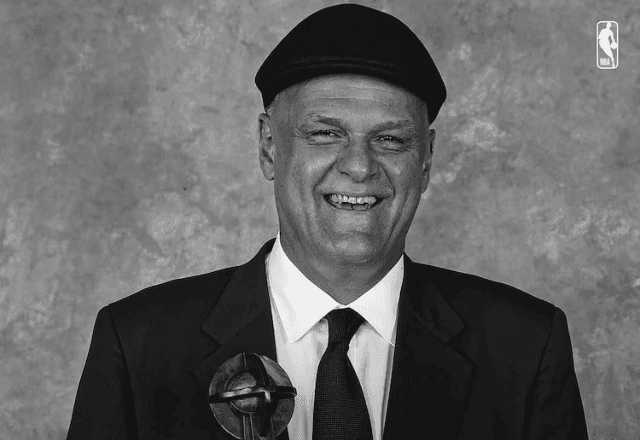 Imagem da noticia NBA exalta Oscar Schimdt e cita recusa do brasileiro em jogar nos EUA