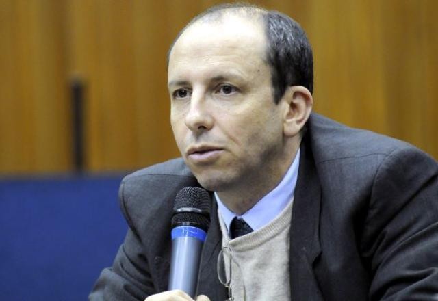 Imagem da noticia Demissão de Lucon decreta "morte" de Fórum, afirma ex-coordenador