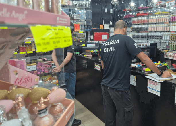 Imagem da noticia Megaoperação da Polícia Civil apreende R$ 500 milhões em perfumes falsificados no DF e em Goiás