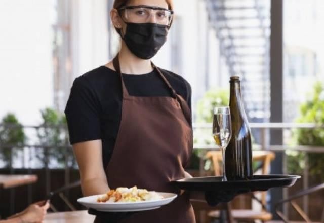 Imagem da noticia Governo estuda medidas para ajudar bares e restaurantes