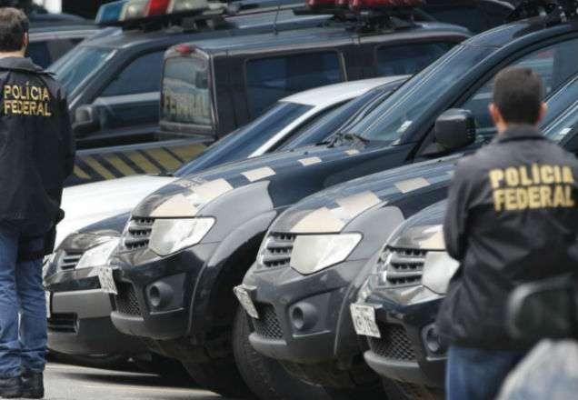 Imagem da noticia PF transfere suspeitos de invadir celulares de autoridades
