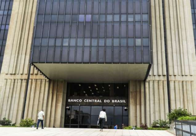 PL do Governo autoriza o uso de recursos públicos para socorrer bancos