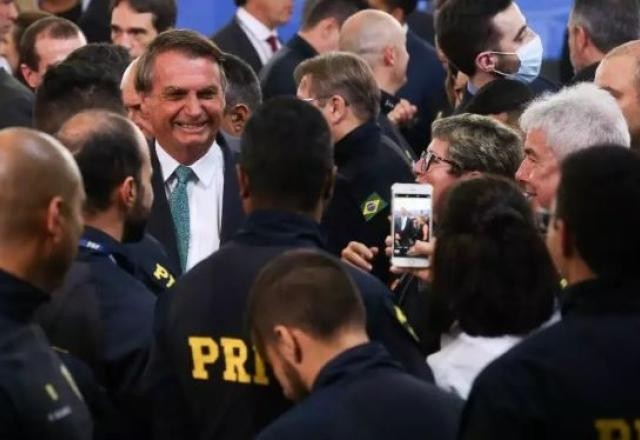Imagem da noticia MPF listou 8 episódios de apoio indevido de chefe da PRF a Bolsonaro