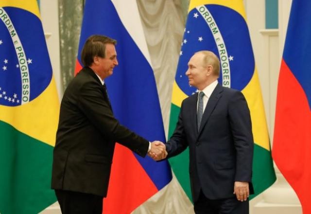 Imagem da noticia "Brasil apoia qualquer outro país que busque a paz", diz Bolsonaro a Putin