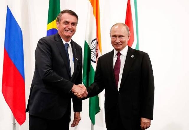 Imagem da noticia Putin promete a Bolsonaro garantir fertilizantes para o Brasil