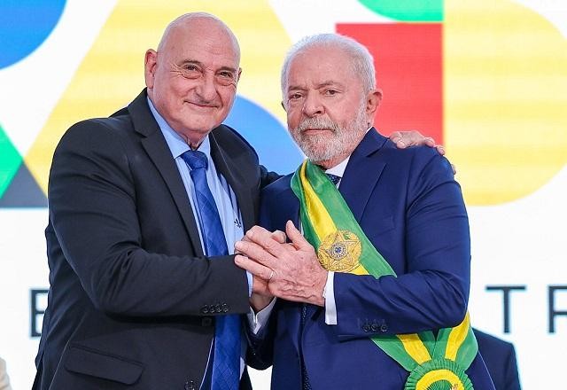 Imagem da noticia Comissão aprova convocação de ministro do Gabinete de Segurança Institucional