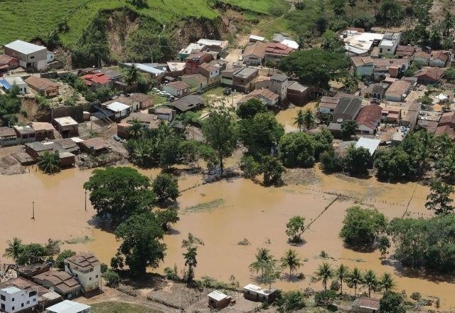 Chuvas deixam mais de 40,8 mil desalojados no Brasil