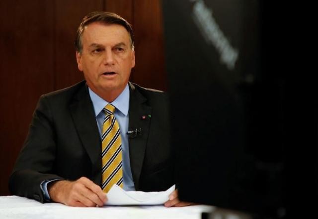 Imagem da noticia Em rede nacional, Bolsonaro defende ações do governo na pandemia