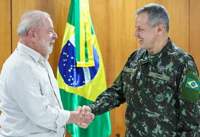 Imagem da noticia Membros do Exército devem pautar suas ações pela legalidade, diz comandante