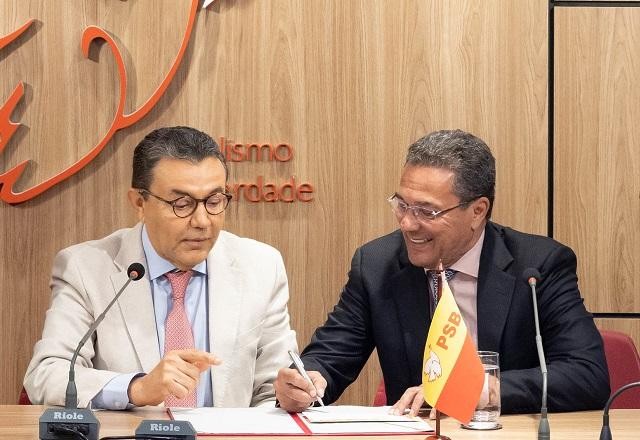 Imagem da noticia Técnico Vanderlei Luxemburgo se filia ao PSB e deve disputar eleição pelo TO