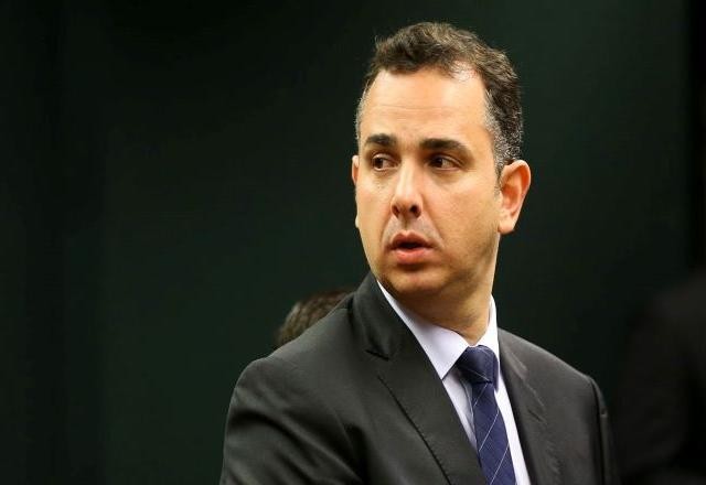 Imagem da noticia Pacheco assumirá presidência do país interinamente