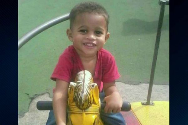 Imagem da noticia Pais doam órgãos de menino baleado no RJ
