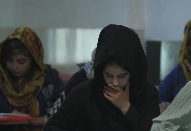 Países criticam falta de mulheres no comando do Afeganistão