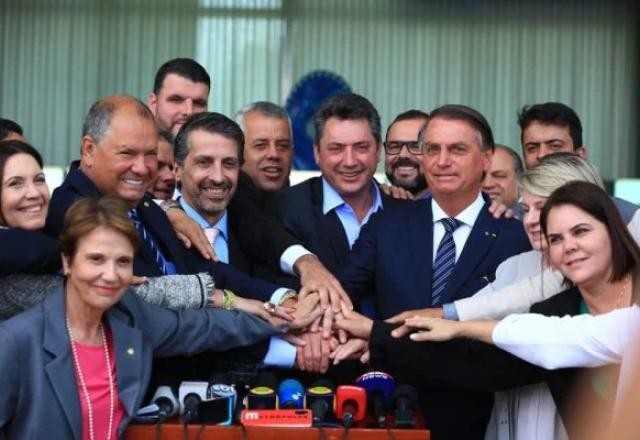 Imagem da noticia Bolsonaro recebe apoio da bancada do agronegócio no Congresso
