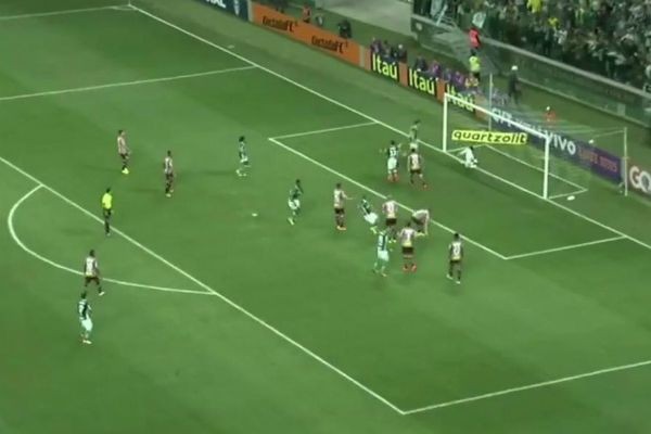 Imagem da noticia Palmeiras vence de virada e mantém liderança isolada