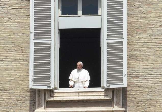 Imagem da noticia Papa Francisco agradece enfermeiros por "heroísmo" no combate ao Covid-19