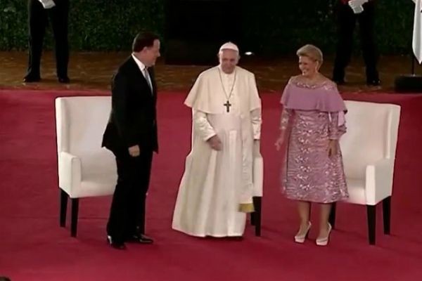 Imagem da noticia Papa Francisco destaca a importância do combate à corrupção