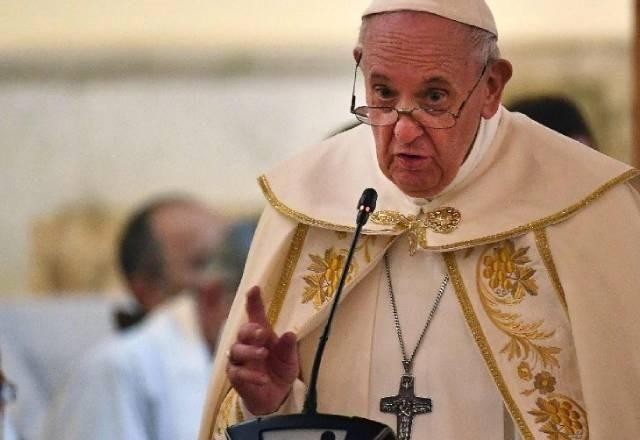 Papa Francisco define que cardeais devem pagar aluguel