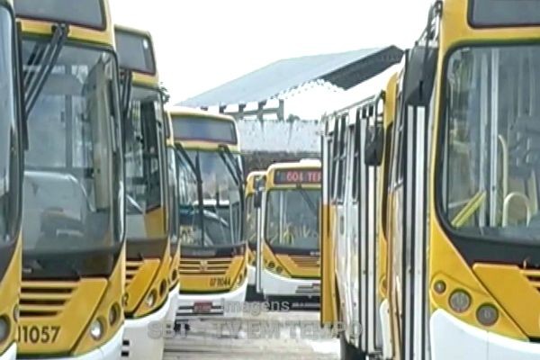 Imagem da noticia Paralisação dos ônibus prejudica cerca de 500 mil pessoas em Manaus