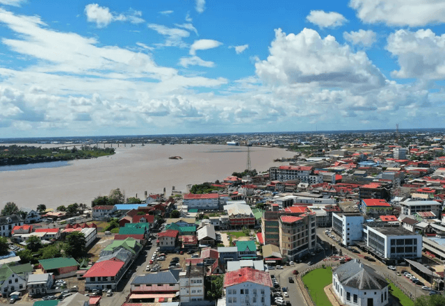Imagem da noticia Homem mata nove pessoas a facadas no Suriname