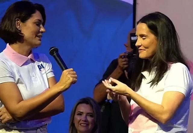 Michelle Bolsonaro pede para deputada retirar prótese ocular durante evento