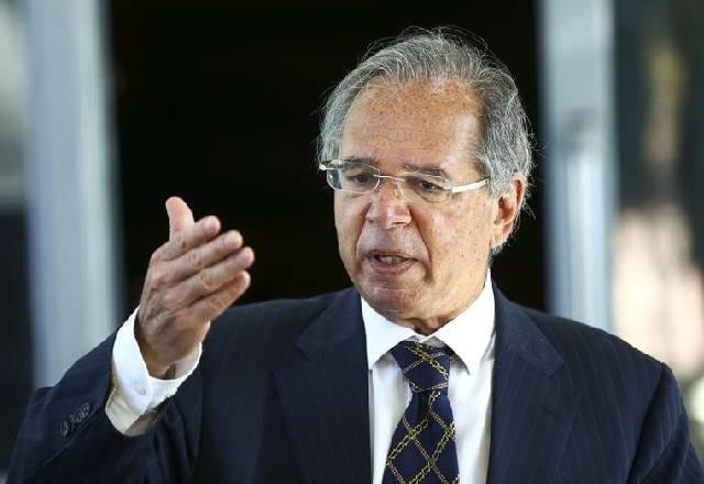 Imagem da noticia Guedes: energia ficará mais cara e "não adianta ficar sentado e chorando"