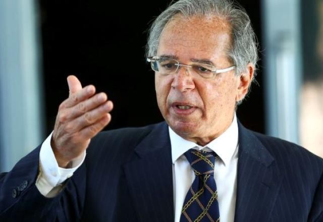 Imagem da noticia "Já ganhou a eleição, cala a boca e vai trabalhar", diz Guedes sobre Lula
