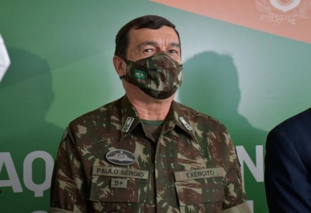 Imagem da noticia Comandante do Exército reforça compromisso das Forças com a democracia