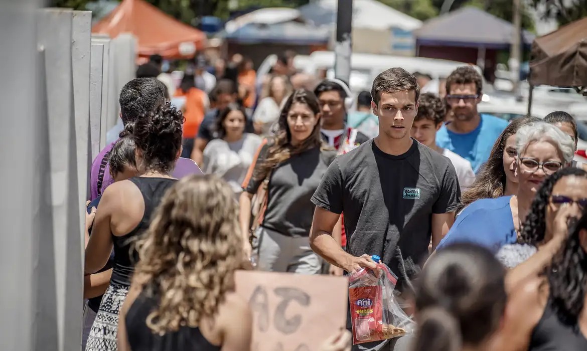 Imagem da noticia Pé-de-Meia: quais estudantes podem receber incentivo do governo